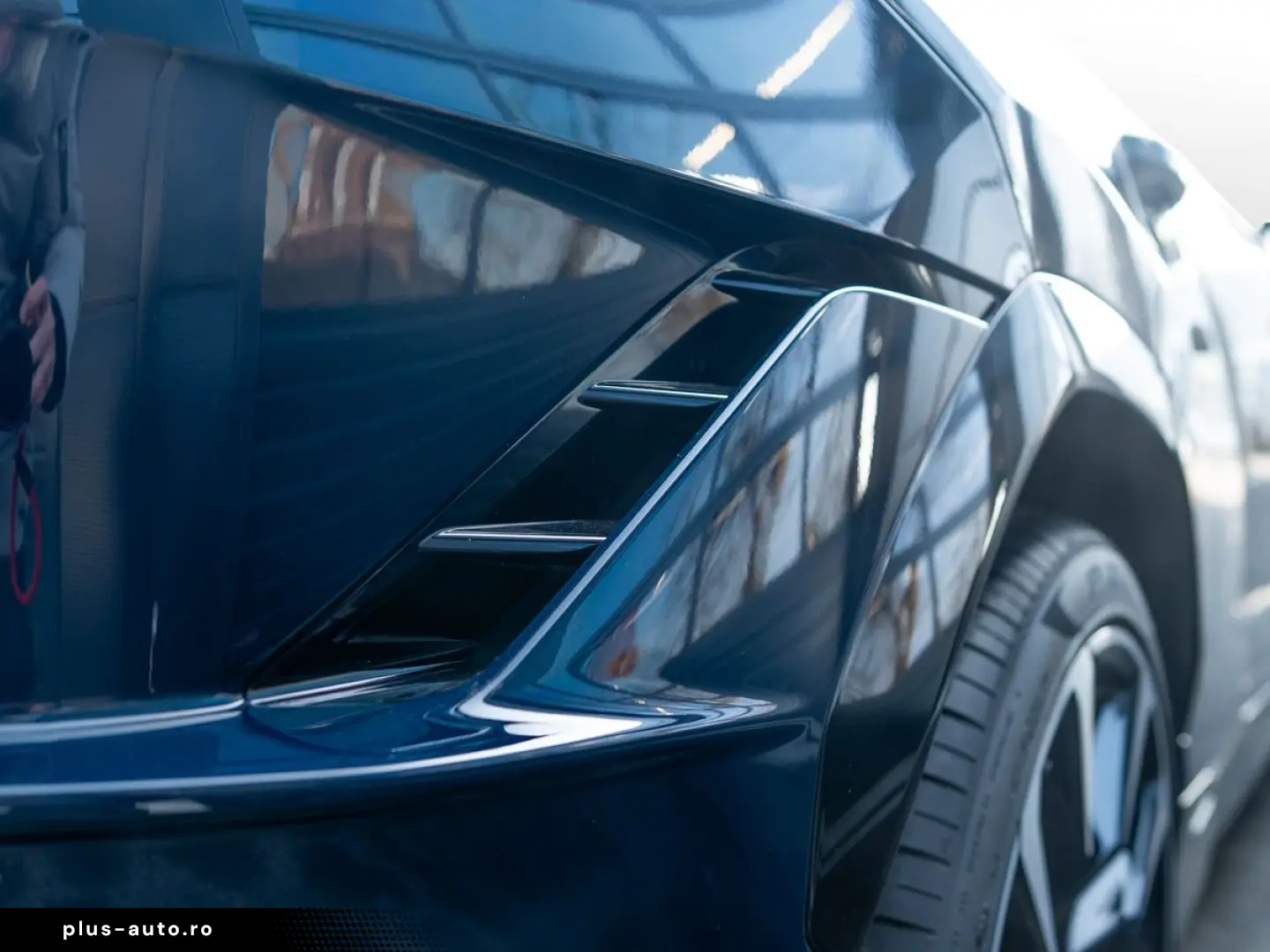 LAMBORGHINI Urus S MY23