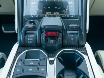LAMBORGHINI Urus S MY23