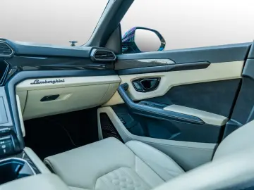 LAMBORGHINI Urus S MY23