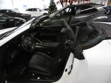 LEXUS LC 500 Cabriolet  10-Stufen-Automatik