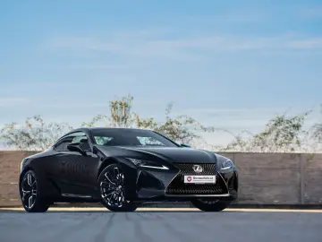 LEXUS LC 500  Hokkaidó 32 80  1st owner
