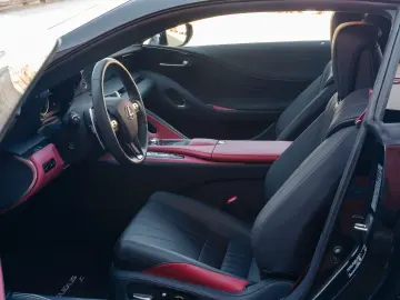 LEXUS LC 500  Hokkaidó 32 80  1st owner