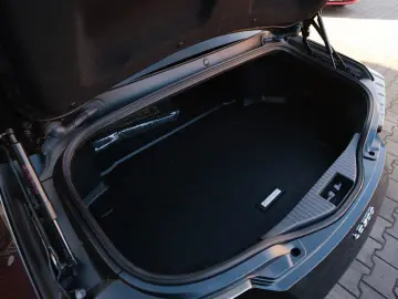 LEXUS LC 500  Hokkaidó 32 80  1st owner