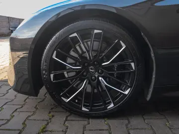 LEXUS LC 500  Hokkaidó 32 80  1st owner