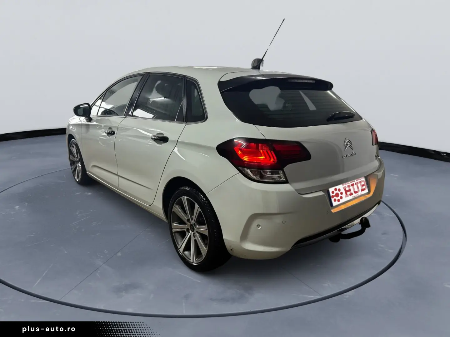Citroen C4 PureTech Shine 2016 Automat