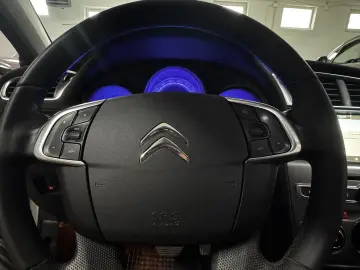 Citroen C4 PureTech Shine 2016 Automat