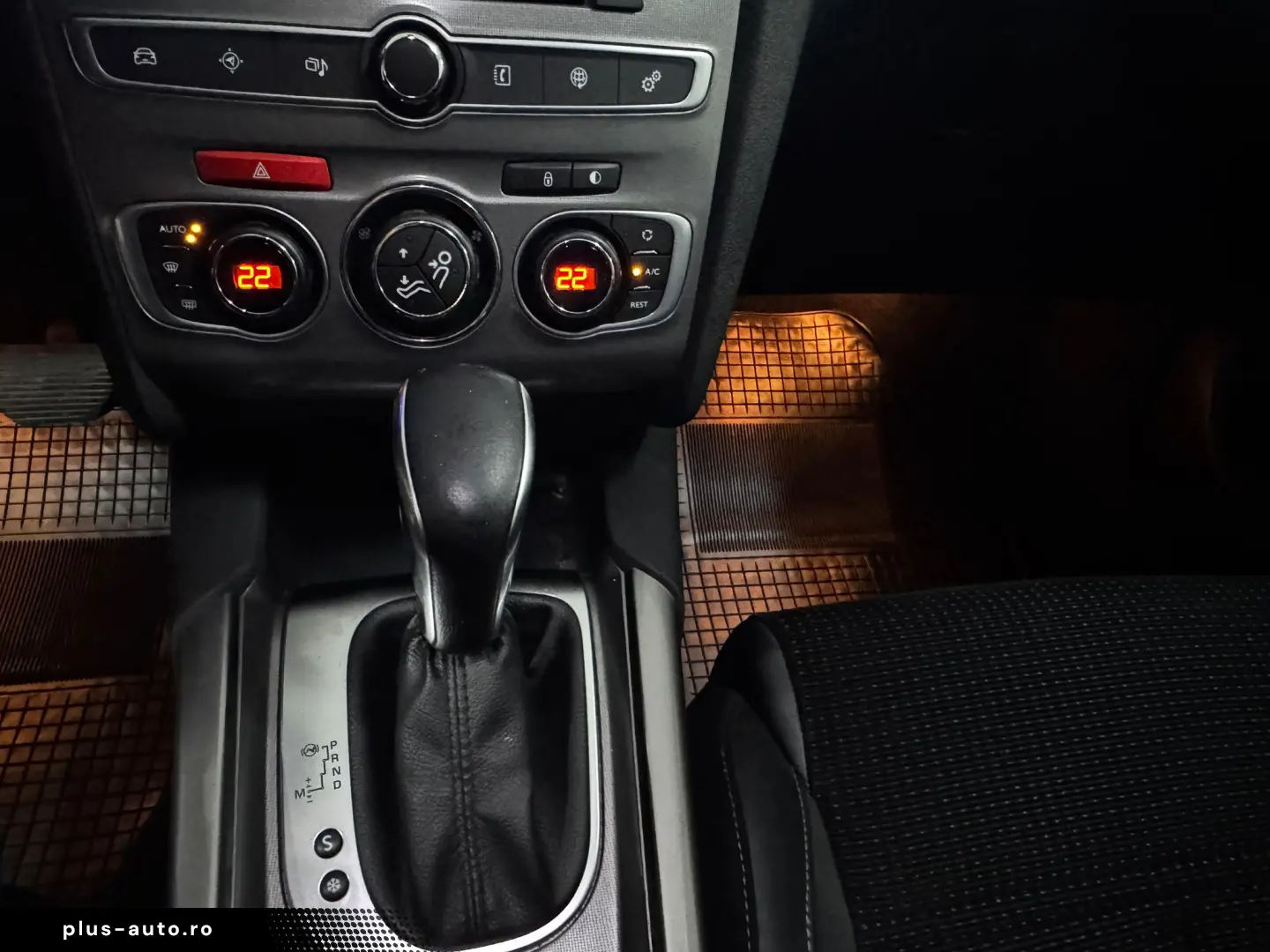 Citroen C4 PureTech Shine 2016 Automat