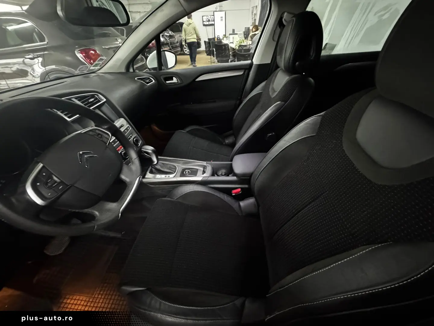 Citroen C4 PureTech Shine 2016 Automat