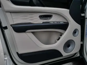 Bentley Bentayga  Azure