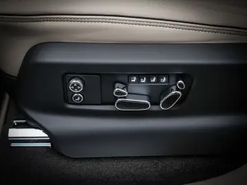 Bentley Bentayga  Azure