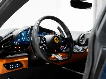 FERRARI Purosangue V12 4WD BLU SCOZIA; CARBON