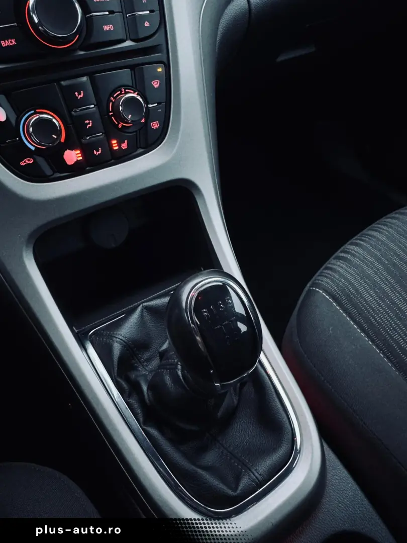 OPEL ASTRA J  Fab- 06.2012  1.4 BENZINA 100CP