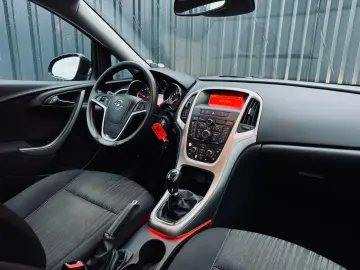 OPEL ASTRA J  Fab- 06.2012  1.4 BENZINA 100CP