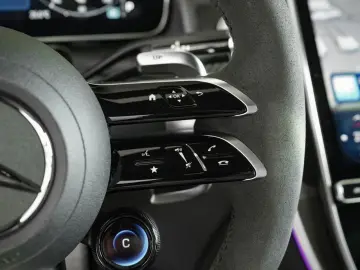 MERCEDES-BENZ GLC 63 AMG S E PERFORMANCE Night Panorama 360