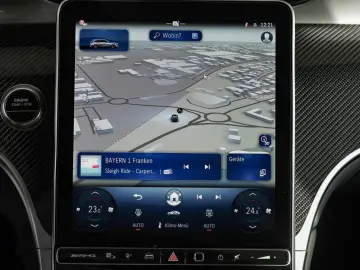 MERCEDES-BENZ GLC 63 AMG S E PERFORMANCE Night Panorama 360