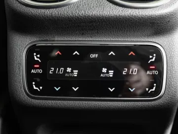 MERCEDES-BENZ GLC 63 AMG S E PERFORMANCE Night Panorama 360