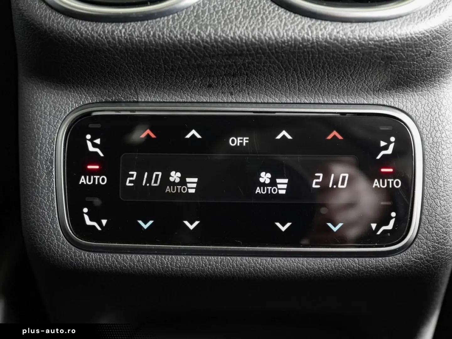 MERCEDES-BENZ GLC 63 AMG S E PERFORMANCE Night Panorama 360