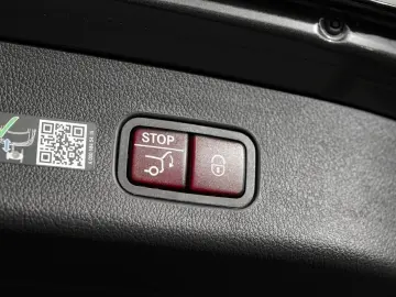 MERCEDES-BENZ GLC 63 AMG S E PERFORMANCE Night Panorama 360