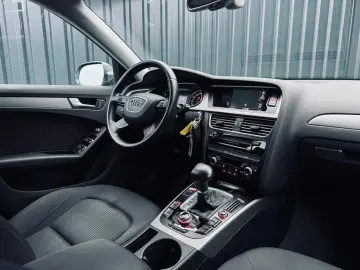 Audi A4 Avant  Fab- 10-2013   2.0 DIESEL 150 Cp