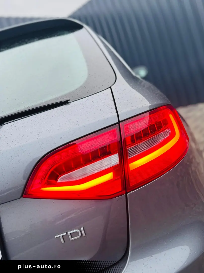 Audi A4 Avant  Fab- 10-2013   2.0 DIESEL 150 Cp