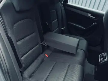 Audi A4 Avant  Fab- 10-2013   2.0 DIESEL 150 Cp