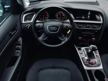 Audi A4 Avant  Fab- 10-2013   2.0 DIESEL 150 Cp