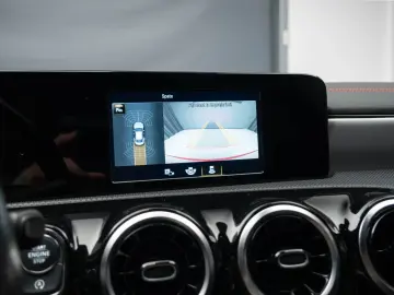 Mercedes Benz CLA 220 AMG Line