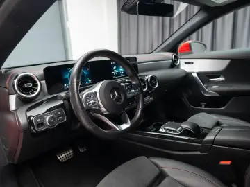 Mercedes Benz CLA 220 AMG Line
