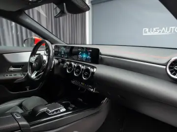 Mercedes Benz CLA 220 AMG Line