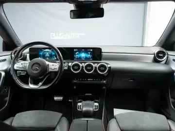Mercedes Benz CLA 220 AMG Line