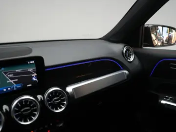 MERCEDES-BENZ GLB 35 AMG 4Matic Temp Kamera Lane Side Wide