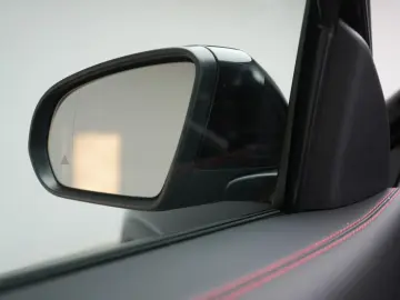 MERCEDES-BENZ GLB 35 AMG 4Matic Temp Kamera Lane Side Wide