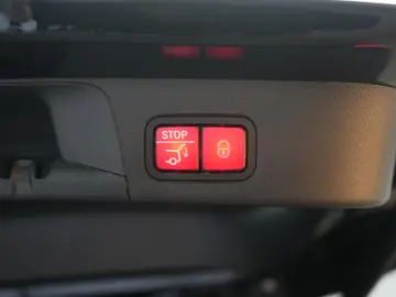 MERCEDES-BENZ GLB 35 AMG 4Matic Temp Kamera Lane Side Wide