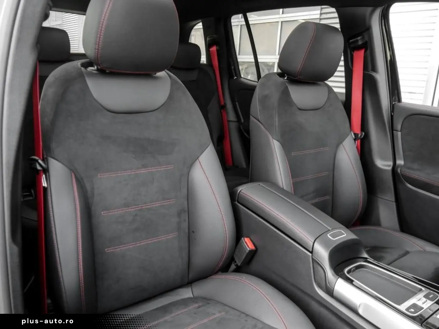 MERCEDES-BENZ AMG GLB 35 4M BURM DISTR PANO STANDH NIGHT