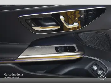 MERCEDES-BENZ CLE 300 e Cp. AMG PANO NIGHT DIGITAL MEMO