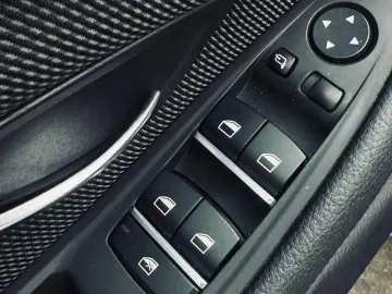 BMW 520 D   Fab-03-2011   2.0 Diesel 184