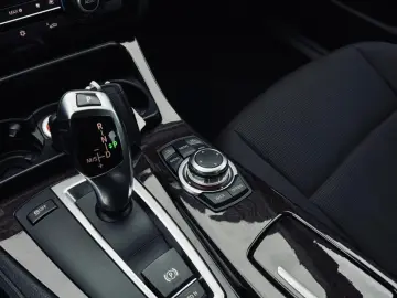 BMW 520 D   Fab-03-2011   2.0 Diesel 184