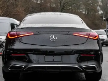 MERCEDES-BENZ CLE 300 4M Cp AMG-Sport Pano StdHzg Digital