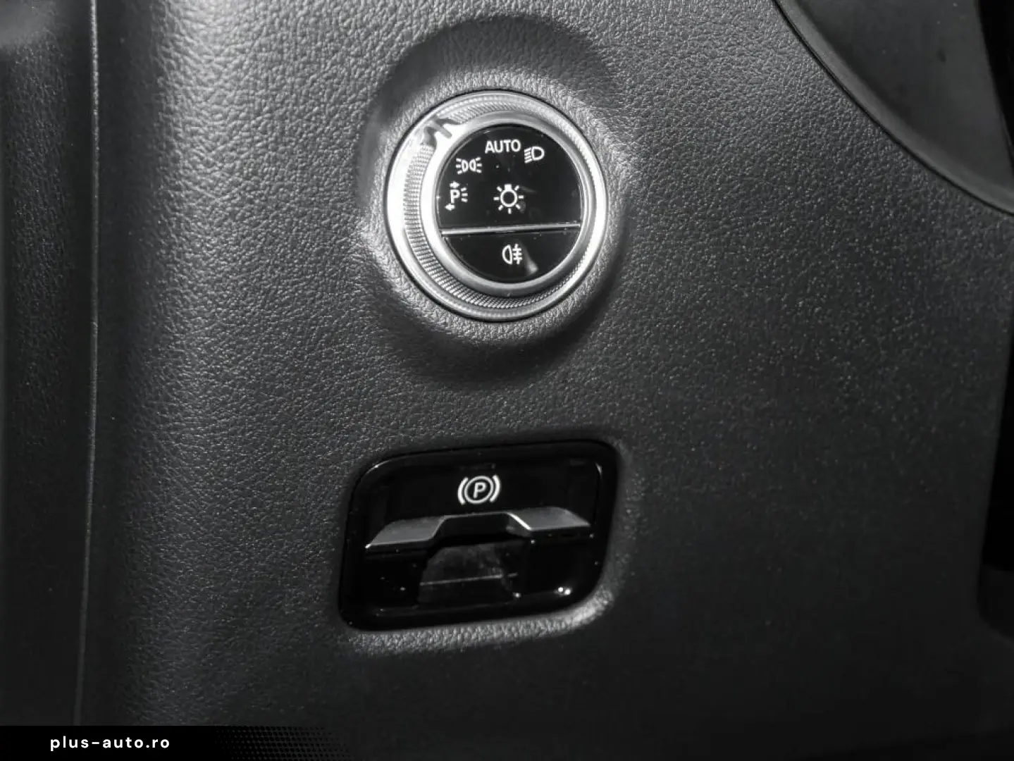 MERCEDES-BENZ CLE 300 4M Cp AMG-Sport Pano StdHzg Digital