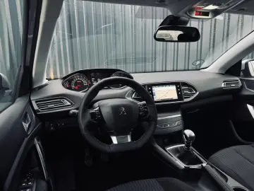 Peugeot 308 HDI   1.6 DIESEL 120 CP