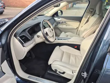 VOLVO XC90 Ultra Dark Recharge Plug-In Hybrid AWD