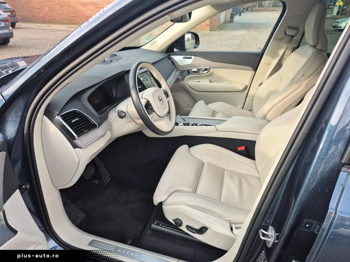 VOLVO XC90 Ultra Dark Recharge Plug-In Hybrid AWD