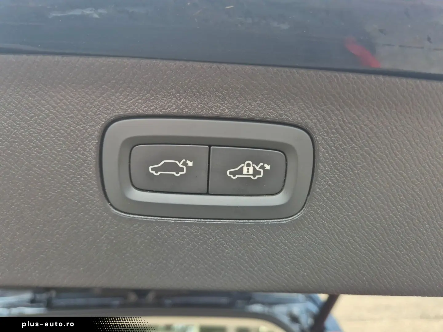 VOLVO XC90 Ultra Dark Recharge Plug-In Hybrid AWD