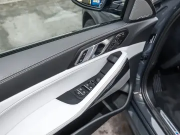 BMW X6 xDrive30d M Sport HUD RFK NAVI