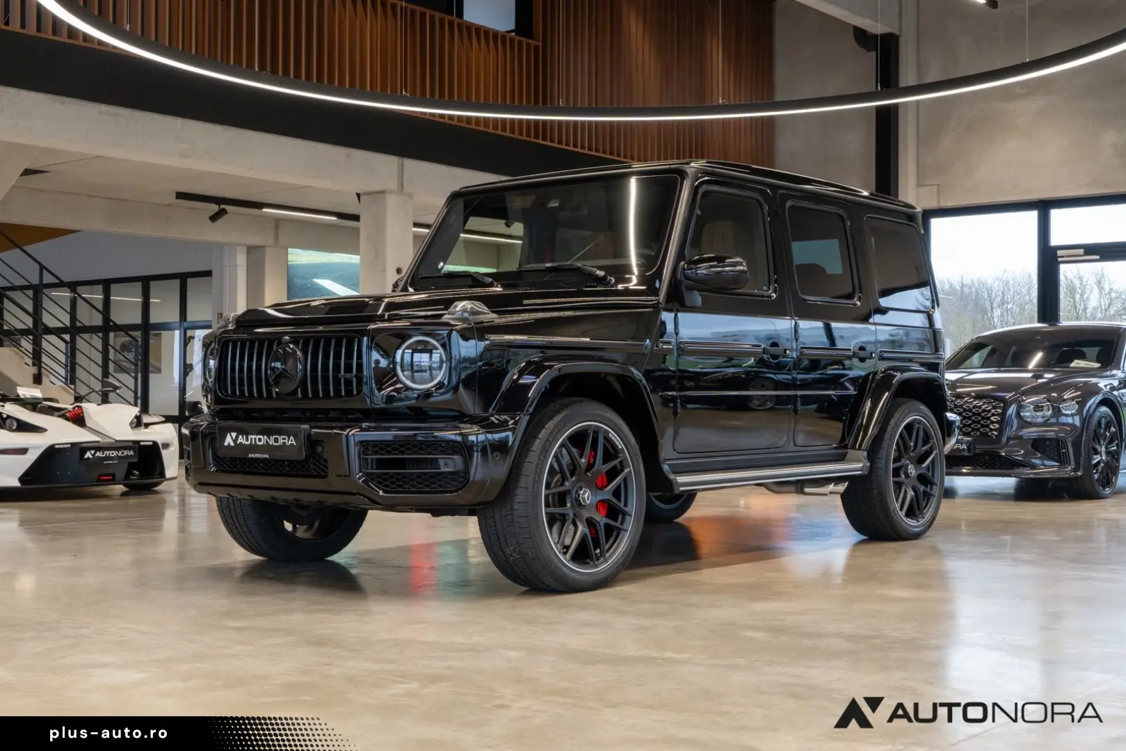 MERCEDES-BENZ G 63 AMG Superior Line Night AHK Burmester 22