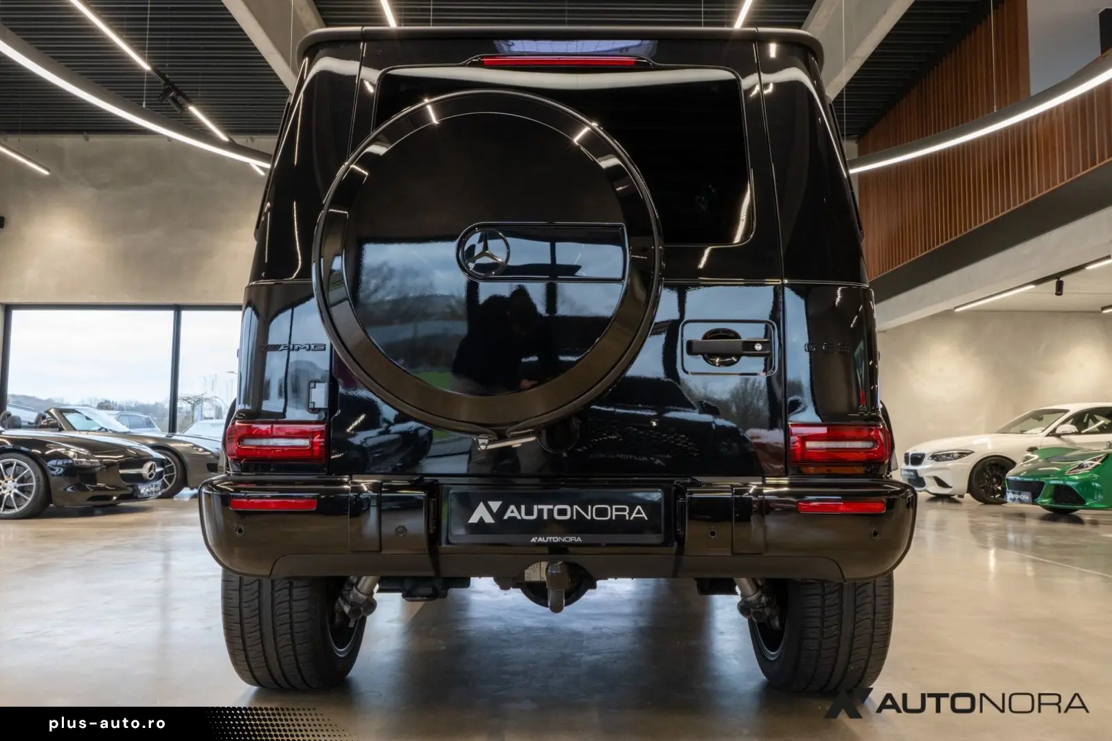 MERCEDES-BENZ G 63 AMG Superior Line Night AHK Burmester 22
