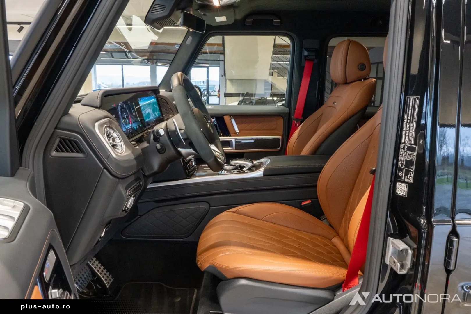 MERCEDES-BENZ G 63 AMG Superior Line Night AHK Burmester 22