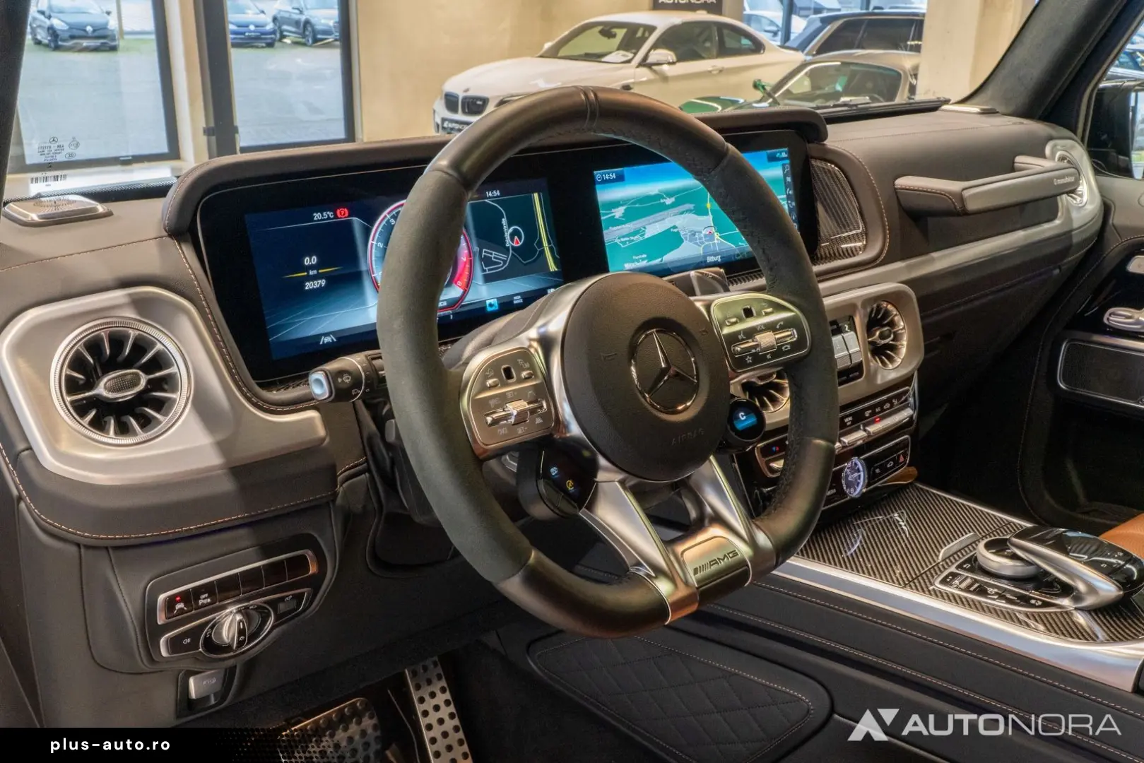 MERCEDES-BENZ G 63 AMG Superior Line Night AHK Burmester 22
