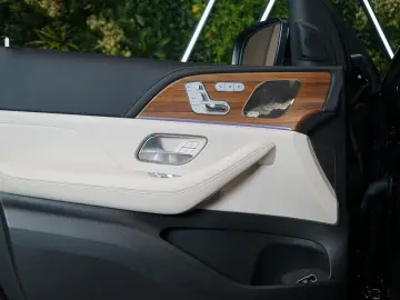 MERCEDES-BENZ GLS 580 4M AMG MEDIA AUXHEAT MASSAGE