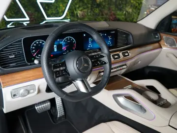 MERCEDES-BENZ GLS 580 4M AMG MEDIA AUXHEAT MASSAGE
